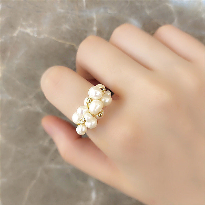 Naturalny pierścionek z perłą słodkowodną